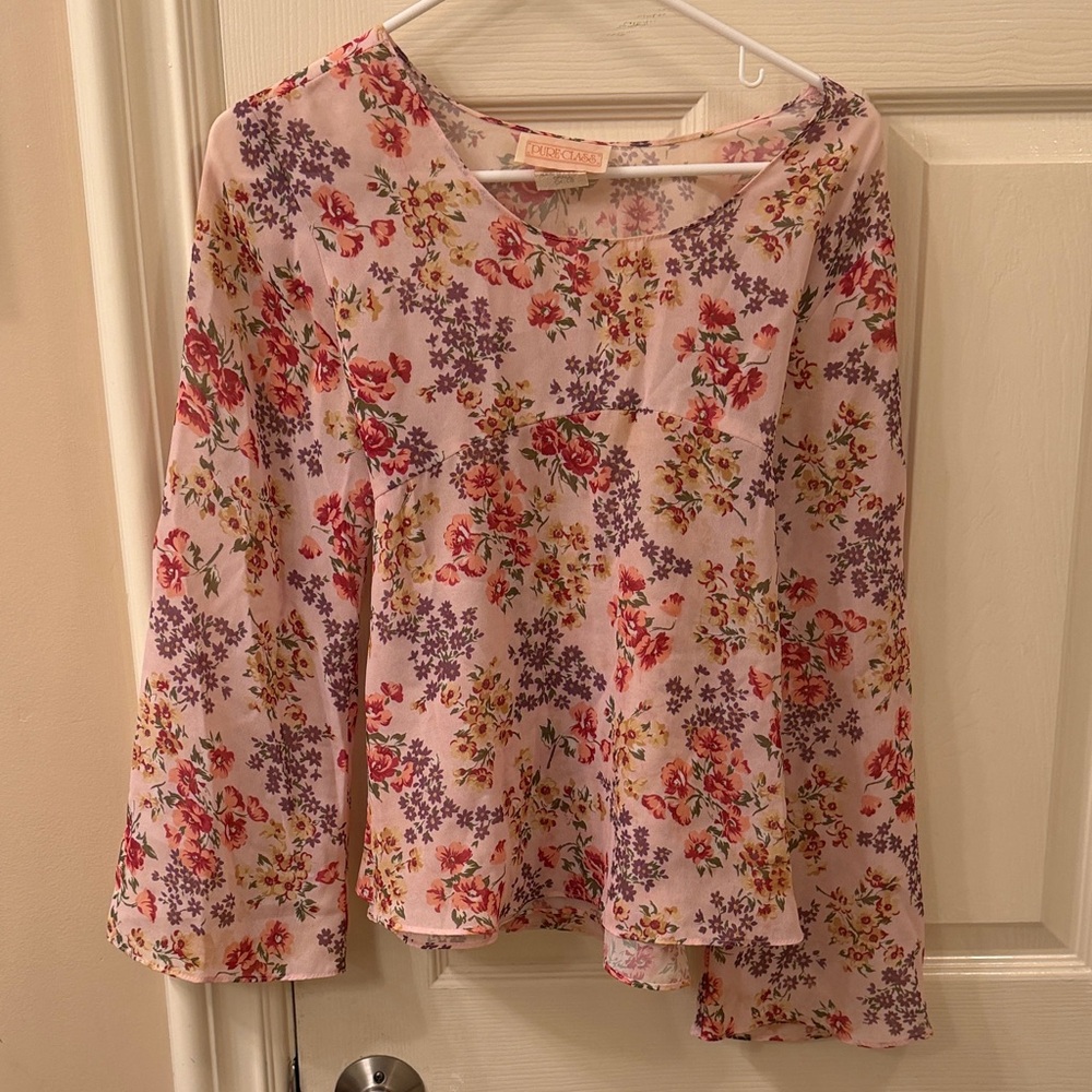 Flirty Festival Top -princess cut, flared bracelet length sleeves